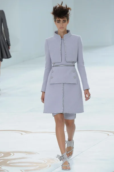Look 11